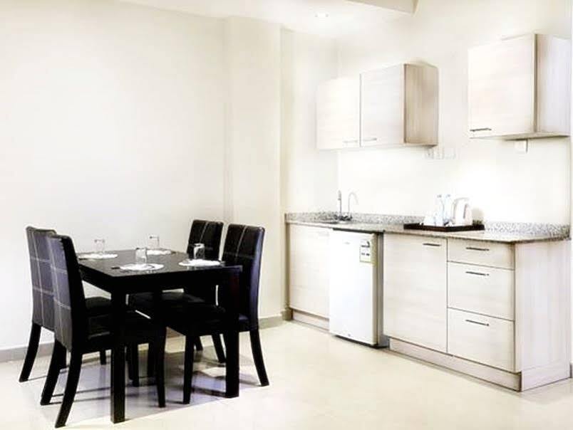 Lily Hotel Suite Hofuf Экстерьер фото